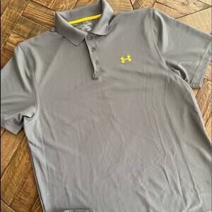 Under Armour Mens Golf Shirt.  Gray with yellow.  Size L